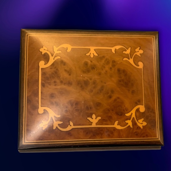 Italian Made Wooden Music Box with Ring Keepsake Spot - Picture 3 of 5